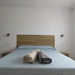 Апартаменты Gino House *