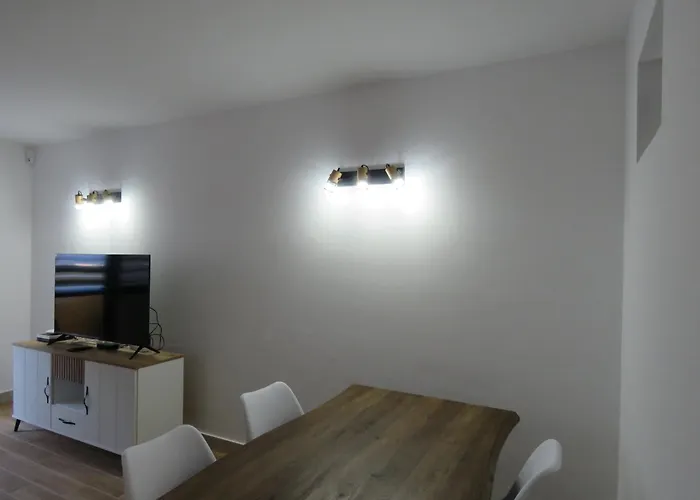 Gino House קורלחו